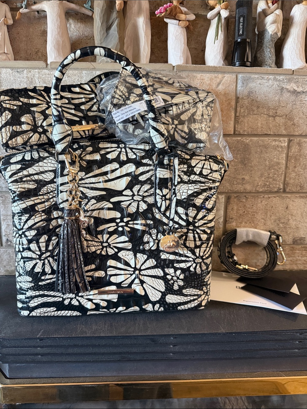Brahmin Duxbury Daisy Batik w/2 wallets and free tassel alligator charm